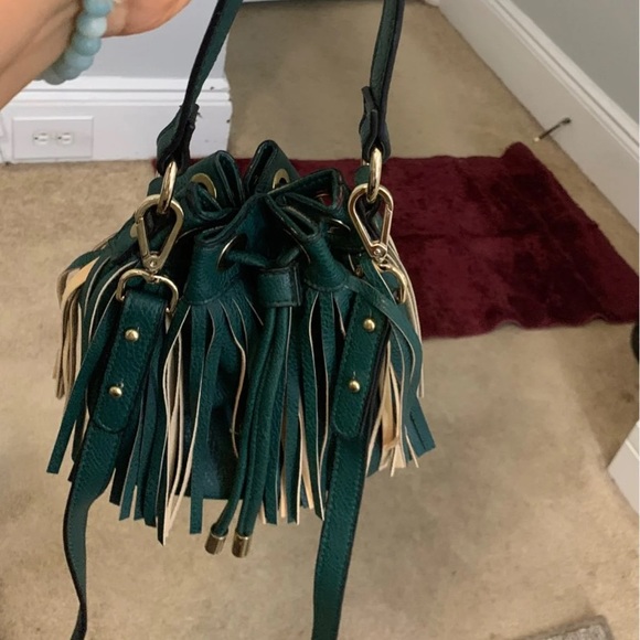 Crossbody. - Picture 6 of 7